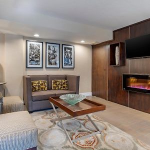 Best Western Carmel'S Town House Lodge